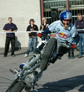 Kuva:Stunt-heino1.jpg